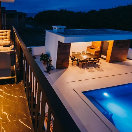 Piano Villa *
